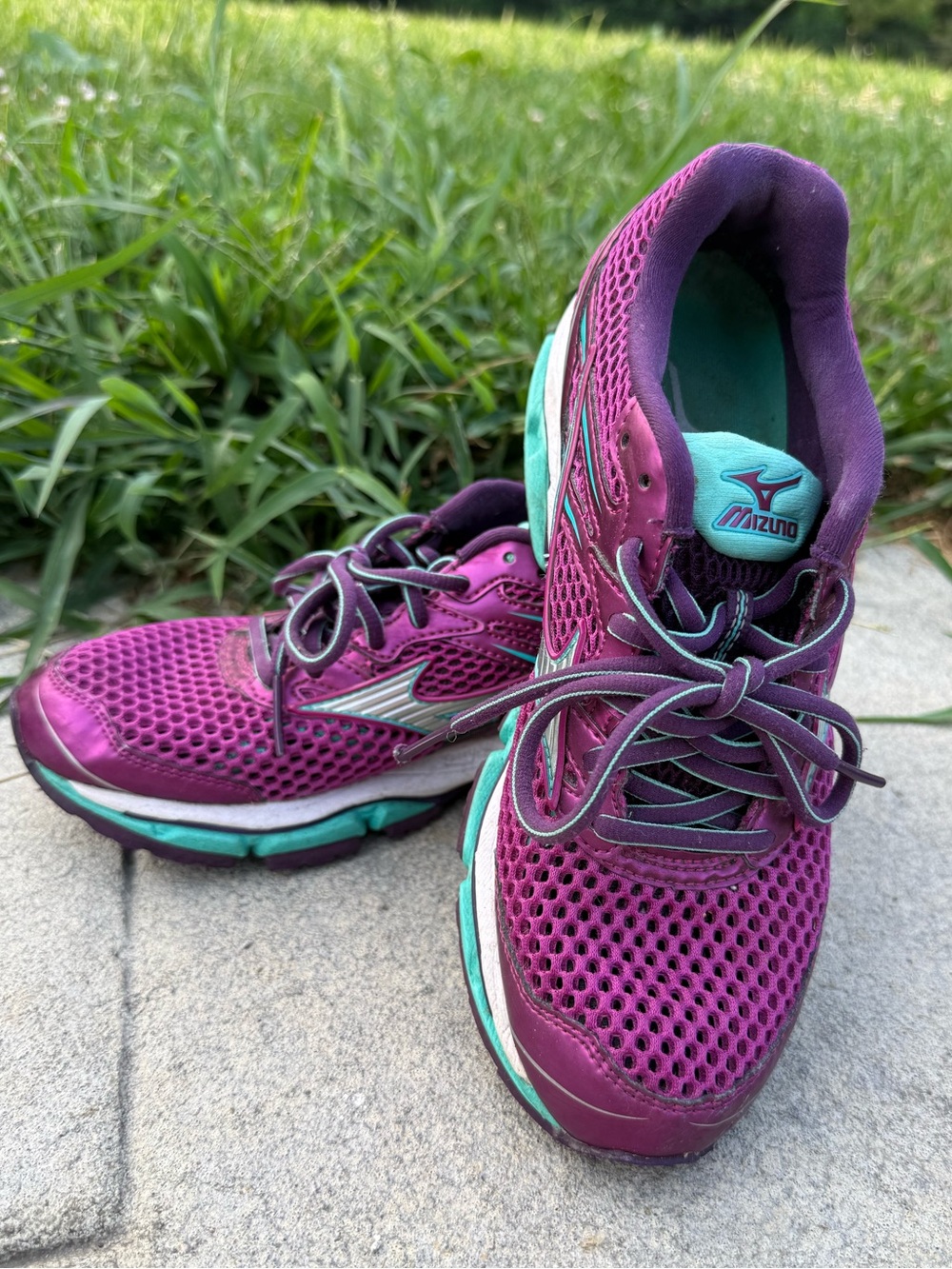 Mizuno Wave Enigma 5 Purple Teal Low Top Fabric Running Shoes Womens 8 S 180